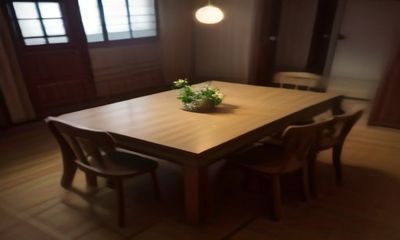广告公司设计总监向新人讲解四色网避坑指南，会议室环境，大屏幕显示CMYK色域对比图，团队氛围专业